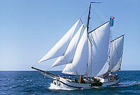Segelschiff in voller Fahrt